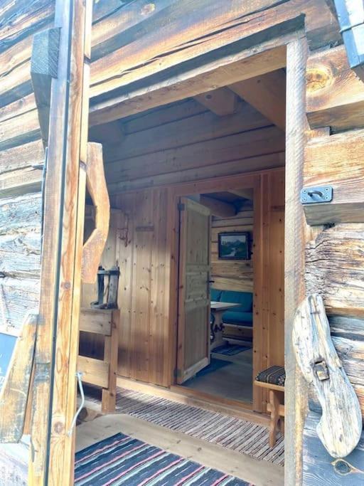 Stallen - Koselig Lite Hus Pa Gardstun Skjak Exterior photo