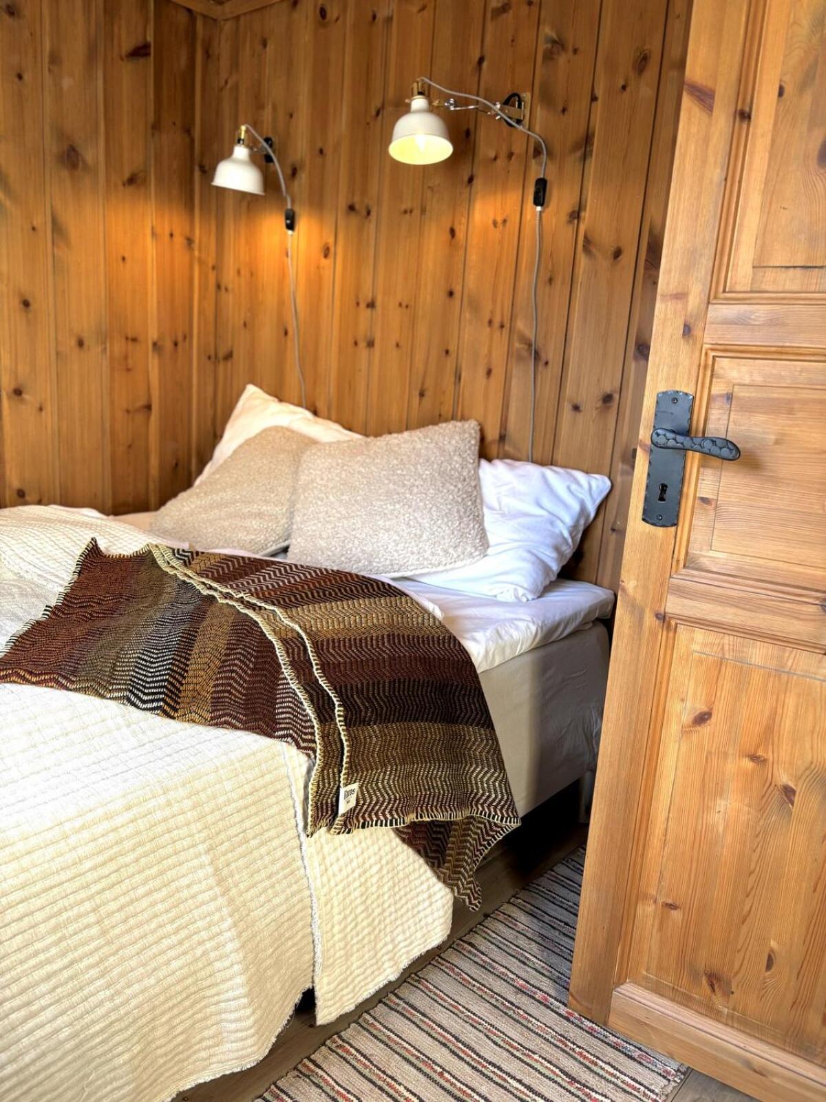 Stallen - Koselig Lite Hus Pa Gardstun Skjak Exterior photo